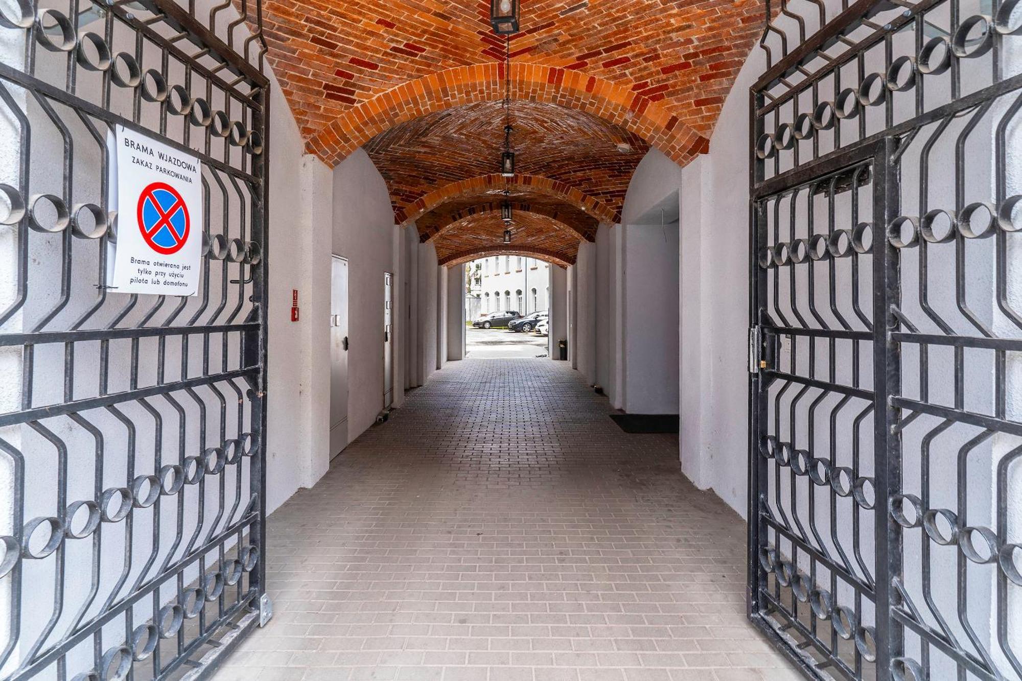 Loft City Center Apartments- Parking, Wifi, 24H Check-In Wrocław Extérieur photo